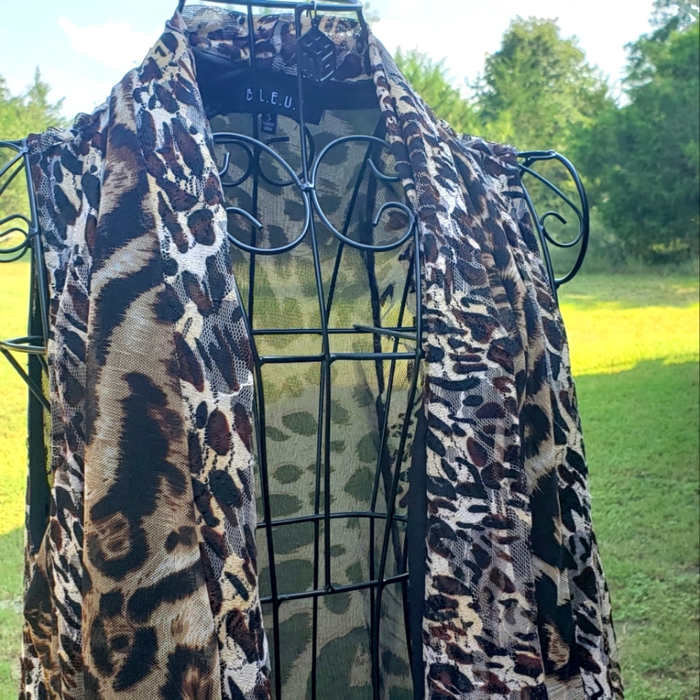Leopard Sleeveless Cardigan